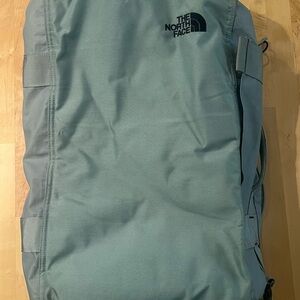 The North Face White Base Camp Voyager 32L